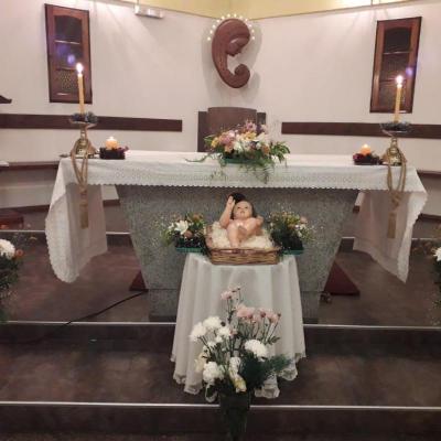 Misa de Navidad celebrada en la Parroquia por el Padre Pablo y el Diácono Mario